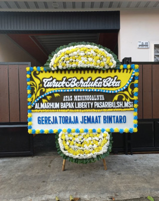 Papan Bunga Duka di Ngkaring Karing